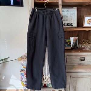 Aritzia TNA women’s cozy sweat fleece mega cargo sweatpants straight size XS